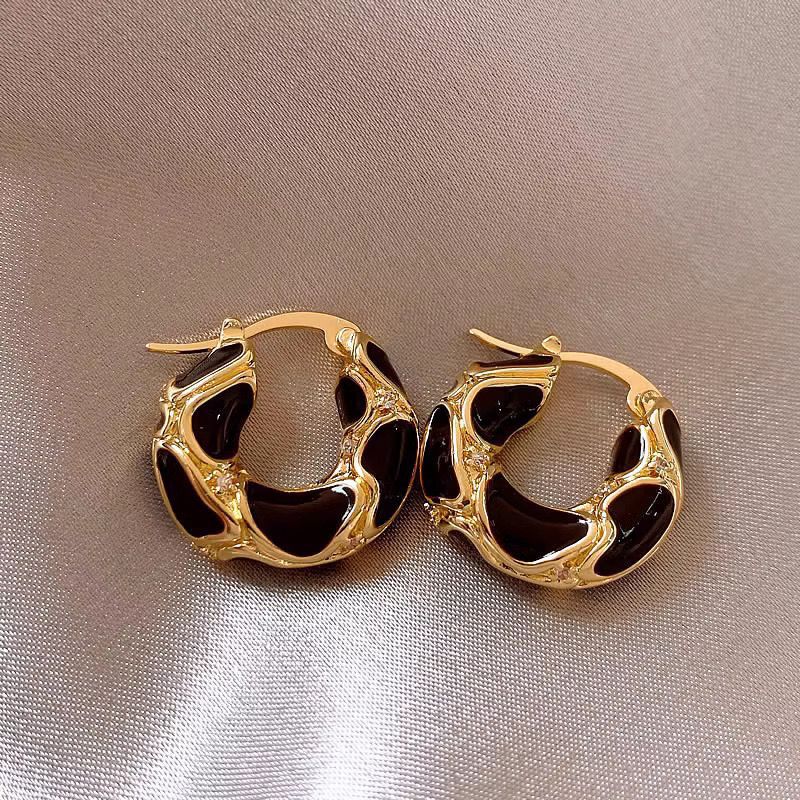 Two Dimension Earrings Black